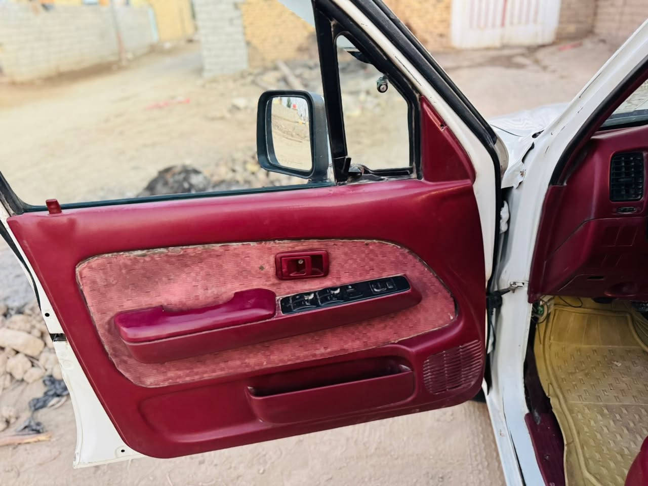 السلام عليكم تيوتا جمره ٢٠٠٤ رقم بصره سنويه ل٢٨ مصبوغه عام جمالي دشبول ماروني تخم تاير حداديه وره وكدام توني شادها محرك وكير واكسن كفاله كهربائيات  كلها شغاله لايت اصفرسياره خير من الله مسجل شاشه تحويل ثاني يوم السعر 94
او مراوس بسياره فرق موجود للستفسار لاتصال على الرقم ***********/***********
