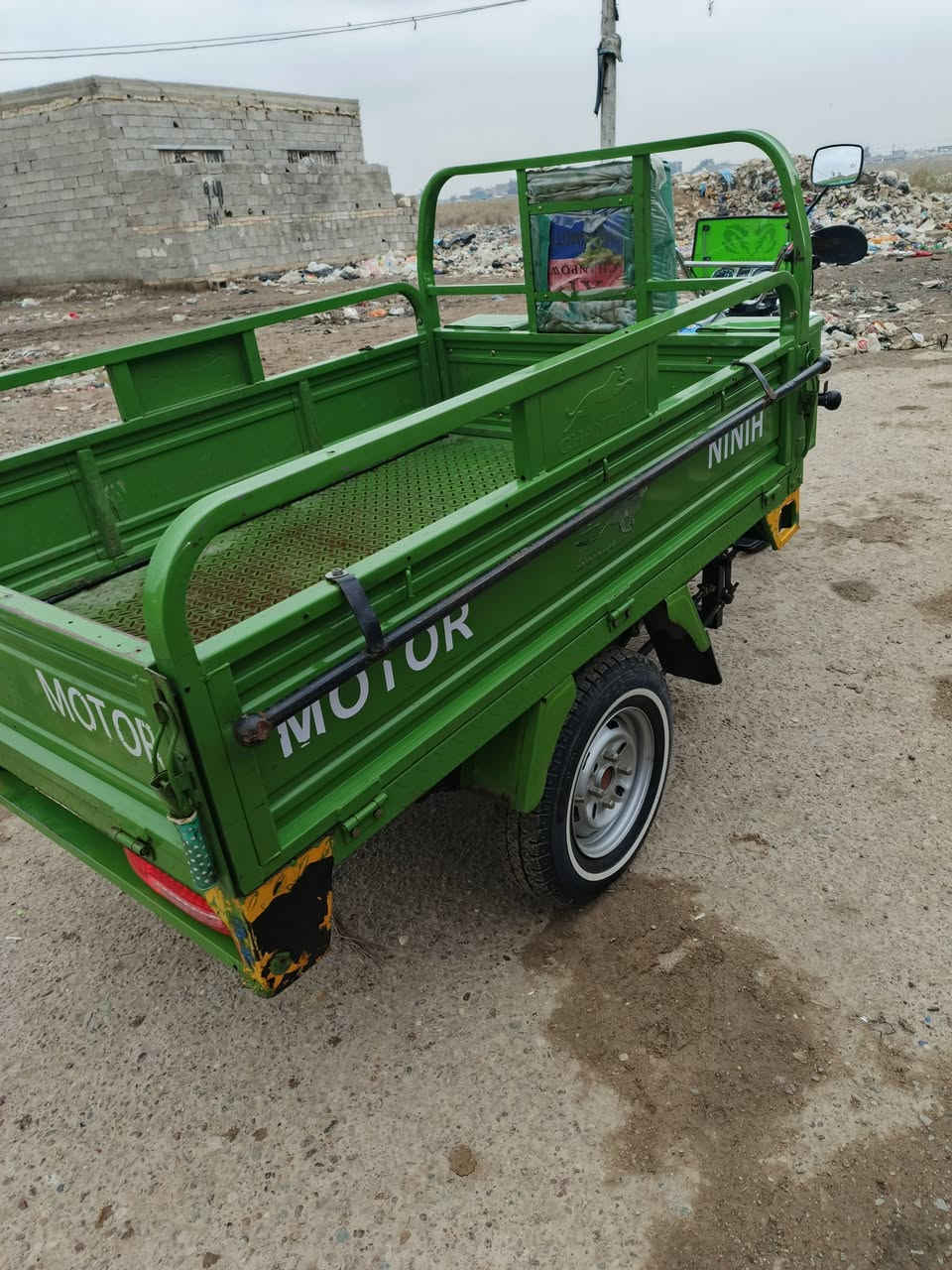 لبيع موديل 23 متفوع كمركه
اصوليه تروح ترقم 
مكاني بغداد  ***********
