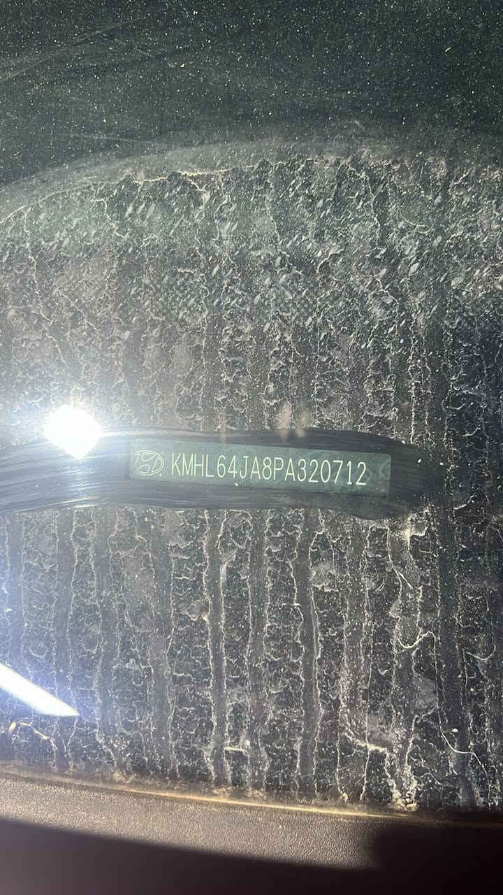 سوناتا 2023 مكينه المرغوبه 2500 تنفس طبيعي سيارة بدون حادث بدون ارباك فالته القمه وماذيه الجاملغ الباقي كله مكفول عدا كلير من امريكا بيها بنيد وبابين يعني الكلير تكدر تشيله دخول جديد حتى هزه بيها تريد تحويل تريد وكاله رقم اربيل مستعجل ع البيع السعر 167 بيها مجال العنوان البصره الجمعيات 
مواصفات السيارة فول عدا الفتحه CL
كشنات تدفئه بصمه وضعيات قياده رادار حساسات اوتو هولد تبريد قطعتين ثلج بعد بيها هواي مواصفات 
فقط اتصال *********** البصرة, العراق
