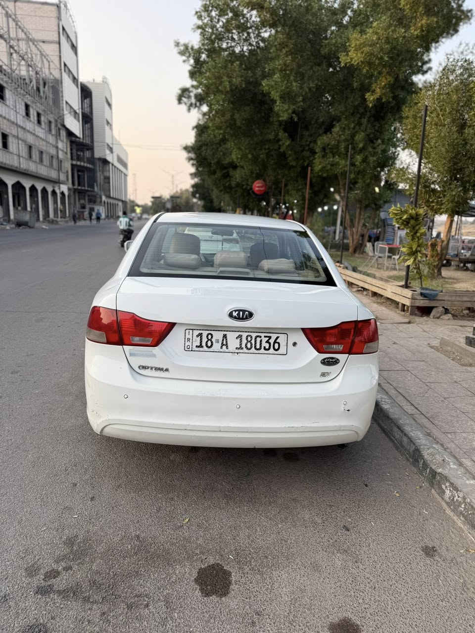 السلام عليكم 
أوبتيما 2010 للبيع كفاله من التبديل والمعجون فقط 
قطعتين صبغ 
مكينه كير تبريد كله جديد شرط 
مكان السياره سماوه سياره بسمي 
*********** السعر 120 بيهه مجال بسيط
