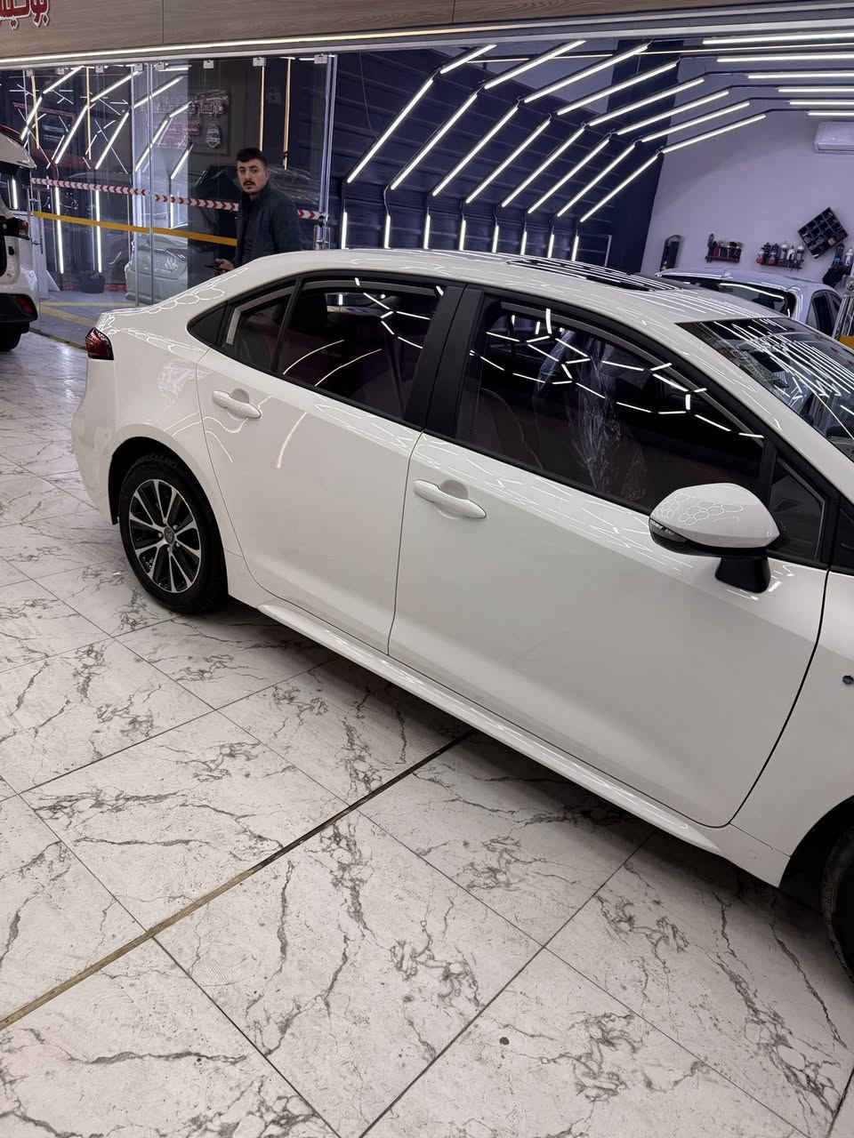 سلام عليكم كورلا هايبرد خليجي شكل الامريكي
سيارة فول مواصفات داخل جلد احمر اخت زيرو ماشية 13 الف رقم بغداد باسمي 

بيها مكانين pdr ممبينات ابد بلجاملغ الامامي ولباقي مابيها شي 

مكاني الكرخ حي الخضراء   

رايدها ب148  

رقمي ***********
