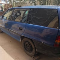 سيارة للبيع أوبل استرة ستيشن موديل 93... رقم ديالى انكليزي... السعر 25...