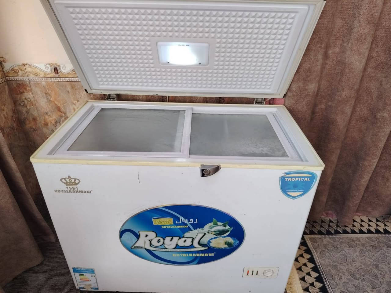 ثلاجه ومجمده للبيع شرط الشغل
سعر الثلاجه ١٧٥
وسعر المجمده ٢٢٥
ما مفتوحات بلاديات
العنوان سوق الدجين
للاتصال على الرقم ***********
