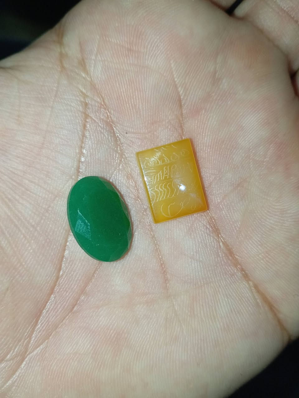شرف الشمس قديمه الحجرة مخطوطة
قياس الخاتم 22 مع حجرات شرف الشمس وزمرد هديه مع الخاتم
يوجد توصيل كافة محافظات العراق السعر طيب ان شاء الله


**إذا كنت صاحب هذا الإعلان وتريد حذفه لأي سبب، رجاءا أرسل رسالة إلى الدعم الفني**