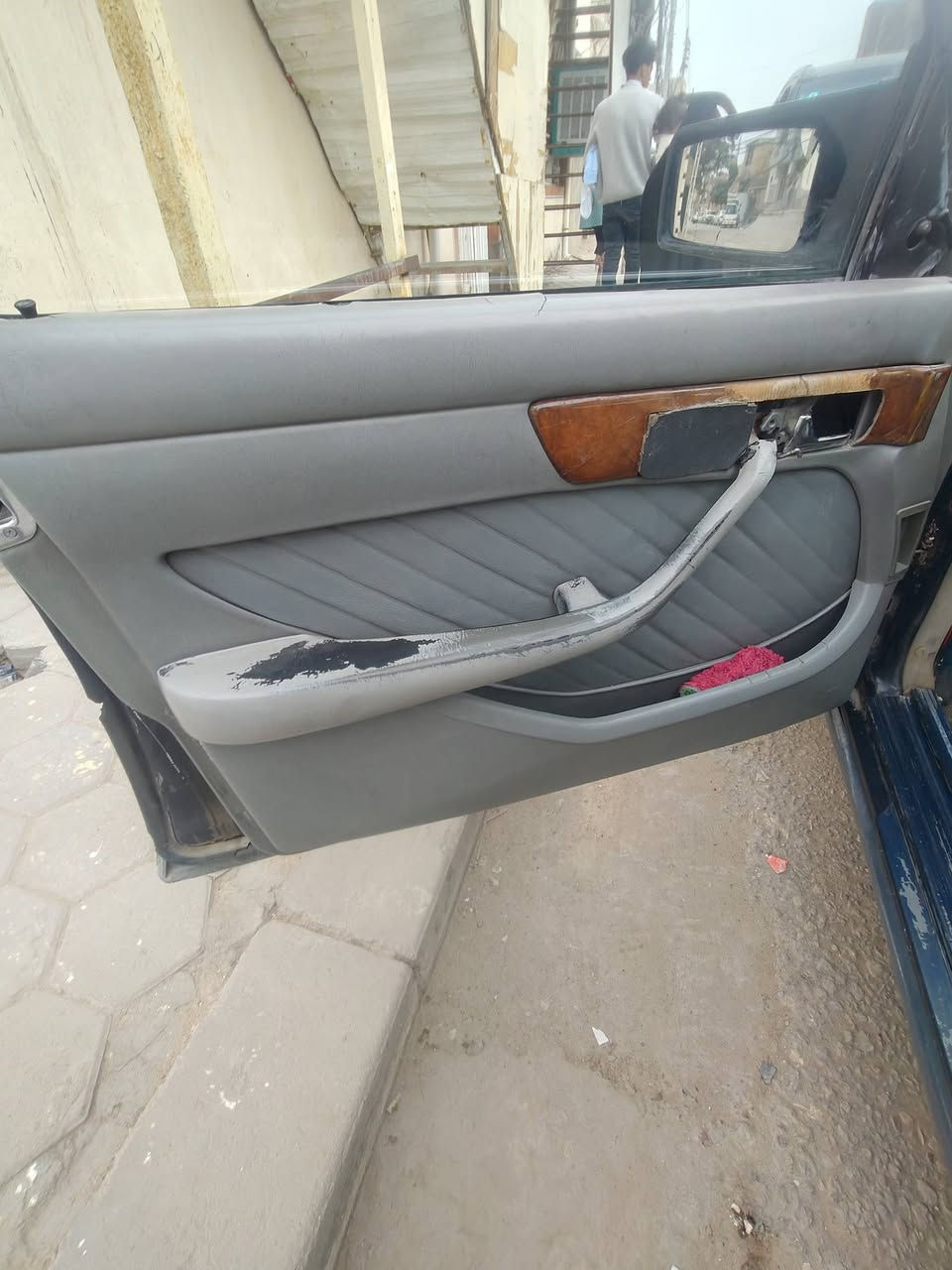 سلام عليكم مارسدس موديل82 جامبو رهاسي45وبيها مجال بيع او مراوس واساب ***********
