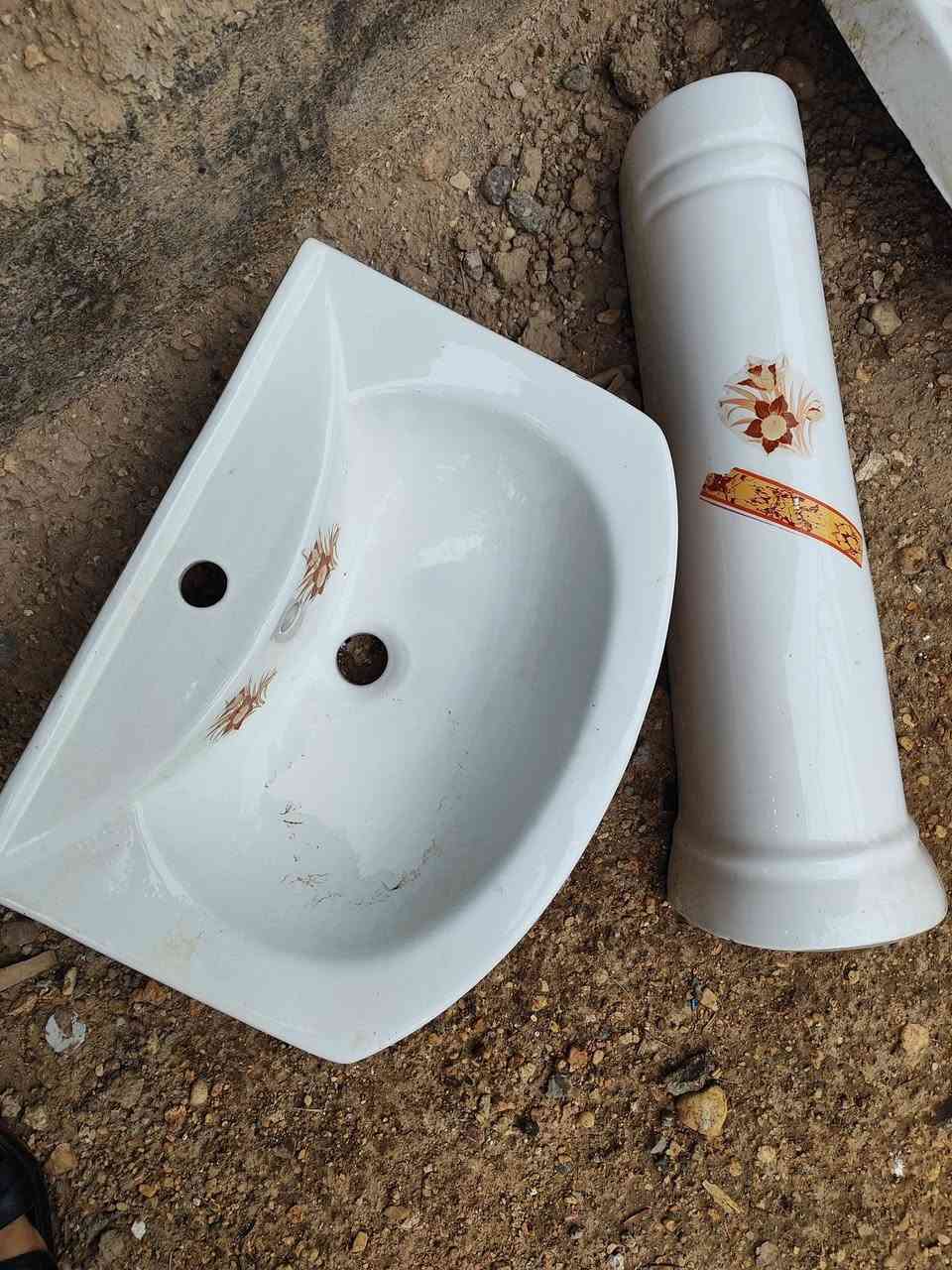 سلام عليكم ...

للبيع .... للبيع 
باب مستعمل بس كلش نظيف السعر 40 الف وبيهه مجال قليل
قواعد تواليت شرقي (غير مستعمل)  السعر 10 الاف دينار ...(مفرد و يوجد كمية بنفس السعر )
مغسلة (غير مستعمل) السعر ١٥ الف دينار  ..   (يوجد كمية ومفرد بنفس السعر)

المكان كربلاء - الحر الصغير 
لا يوجد توصيل ..


**إذا كنت صاحب هذا الإعلان وتريد حذفه لأي سبب، رجاءا أرسل رسالة إلى الدعم الفني**