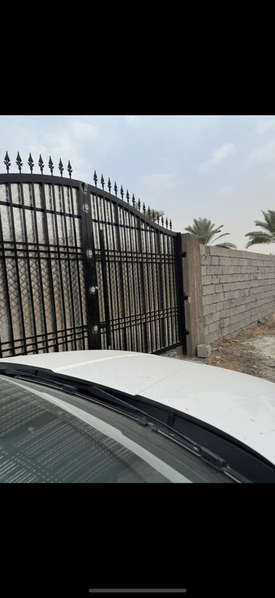 🔴 للبيع مزرعة مميزة – بيع مستعجل 🔴
السلام عليكم

إخوان، للبيع مزرعة موقعها ممتاز في

📍 سلمان باك – الباوي

📌 مقابل أسواق المهدي

📐 المساحة: دونم كامل

🧱 المزرعة مسيّجة بلوك بالكامل

🏠 بيها بيت مبني مساحة تقريباً 85 م

🛋️ البيت مؤثث وجاهز للسكن

🌴 المزرعة تحتوي على نخيل مثمر

📄 نوع الأرض: وقف شيعي

⚡ بيع مستعجل – السعر مناسب

📞 للاتصال:

***********
***********
❗ الرجاء الاتصال للجادين فقط

ℹ️ مميزات الأراضي الوقف الشيعي بالعراق:

حتى تكون الصورة واضحة للمشتري:

✅ سعرها أقل من الملك الصِرف

✅ عقود رسمية أصولية ومعترف بيها 

✅ تصلح للسكن والزراعة والاستثمار حسب نوع العقد

✅ ما بيها مشاكل تجاوز

✅ إقبال عالي لأنها فرصة استثمار بسعر مناسب

✅ آمنة قانونياً إذا العقد نظامي ومسجل
