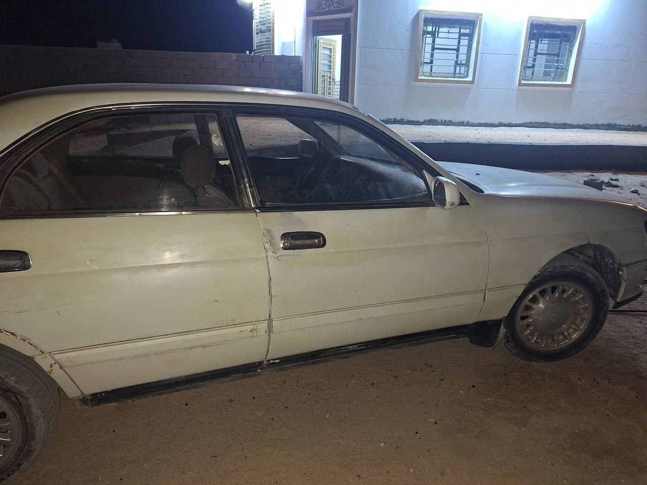 سلام عليكم سياره بطه منتصل موديل 1992مكينه جديده توني شادها سنويه 2030 رقم جديد دولي مداور ثاني يوم سعر 36وبيها مجال لاستفسار ***********
