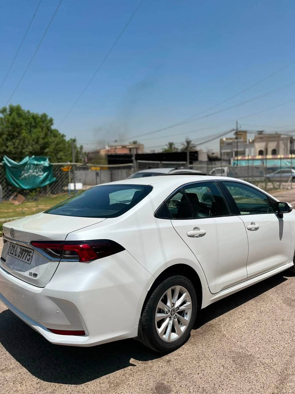 سلام عليكم 
تويوتا كورولا ساز 
2023
فول مواصفات فتحه بصمة شاشه داخل ابيض واسود 
ماشيه 45km
بيها ٣ مكانات بارد فقط بدون صبغ وبدون تبديل 
السعر 160 وبيها مجال شي قليل للشراي 
رقم سليمانيه تحويل ثاني يوم باسمك 
للاستفسار :***********
العنوان :بغداد البلديات
