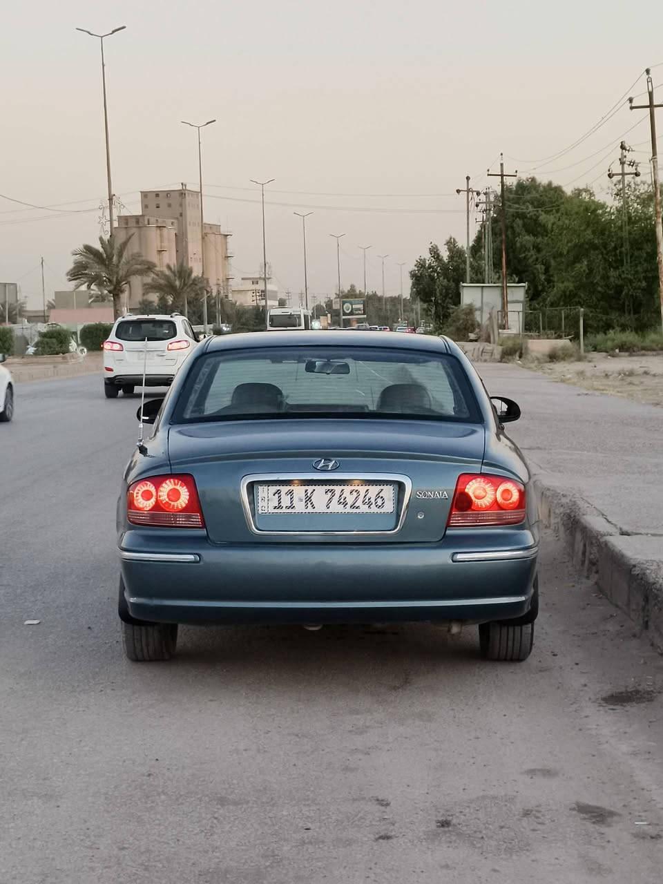 السلام عليكم
سوناتا وفود خليجيه موديل 2002 مكينه الفين رقم بغداد الدولي بأسمي مكاني بالحله ، جاهزه وتبريدها شغال سعرها 64 وبيها مجال بسيط  .

***********
