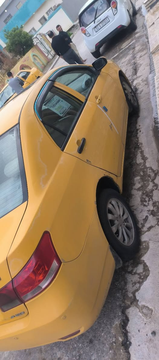 بي واي دي جي ٣ / ٢٠١٣
محرك و گير كورلا بيكاتشو ١٨٠٠ 
سيارة ب اسمنا سنوية الى  ٢٩  انلگليزي بسنوية لكن لوحات قديم يعني تحتاج تبديل لوحات فقط 
هيأة غرامات صفر تأخذ صافي 
سعر ٦٠ ورقة 
***********
