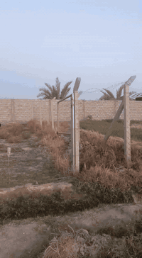 سلام عليكم اخوان هاذ دونم البيع طابو سند 25الكاع موقعه مطقت علي الحمد عرض الكاع 25نزال80يعني الفين متر الشراي يتصل او يدلل هاذ رقم الهاتف ***********
