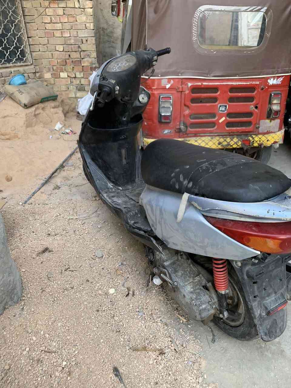 دراجه بريز شغاله سلف وهندر كهربائيات كامله تجفيت جديده شلعتهة حلوه بيهة نقوصات قليله السعر ٣٥٠ وبيهة مجال بسيط مكاني بغداد الشعب


**إذا كنت صاحب هذا الإعلان وتريد حذفه لأي سبب، رجاءا أرسل رسالة إلى الدعم الفني**