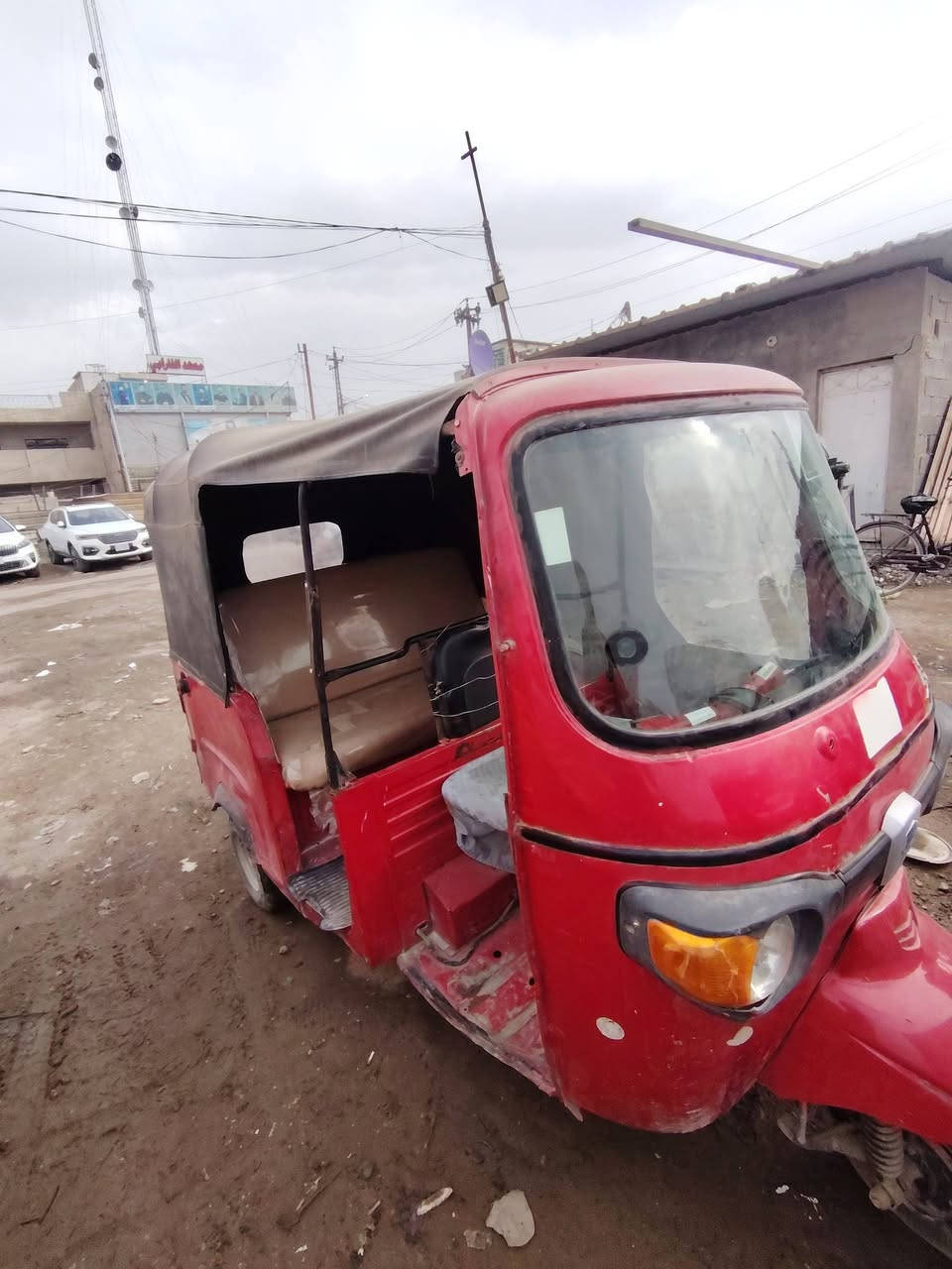 سلام عليكم تكتك للبيع بياجو 2018 أوراق تكتك متروكه  الكير مينمر ما دري شبي بس شغاله نكره سلف سعر 900 وبيهه مجال عنوان بغداد لأمين ***********
