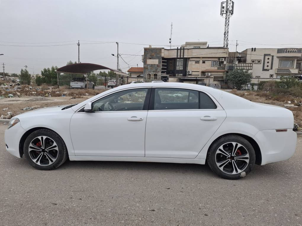 السلام عليكم ماليبو موديل ٢٠١٢ محرك ٢٤٠٠ تدفئة وتبريد كير ومحرك مكفولات تخم تاير جديد كهربائيات كلهه تشتغل داخل نظيف جدا صدر امامي جديد بيها حادث بالجاملغ الخلفي صبغ قطع مكانها بغداد الدوره رقم سليمانيه تريد تحويل او وكاله سعرها ٧٨ وبيها مجال *********** بغداد, العراق
