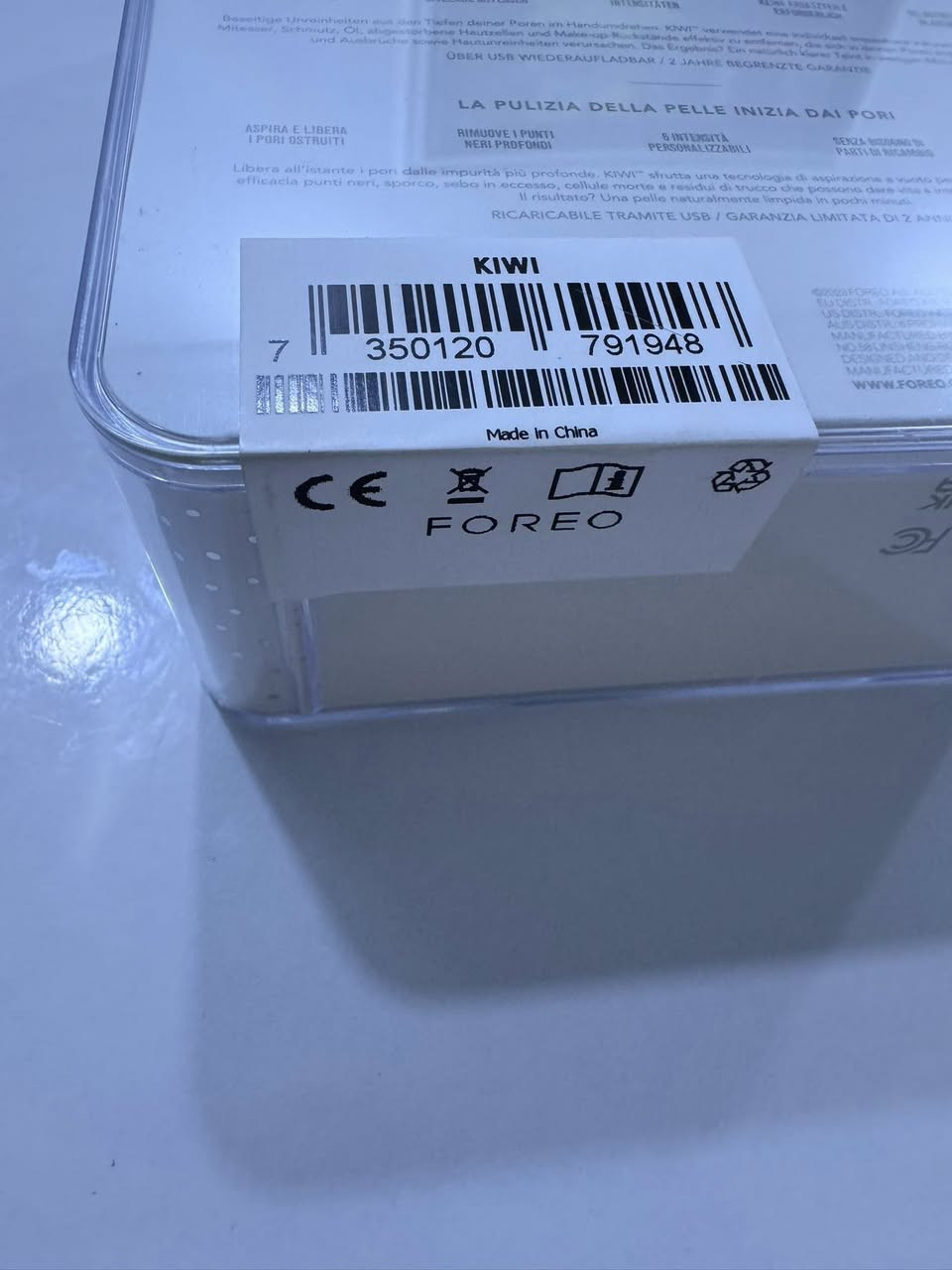 جديد كبس
جهاز FOREO KIWI™ هو أداة للعناية بالبشرة تستخدم تقنية الشفط لإزالة الرؤوس السوداء والبيضاء والزيوت والشوائب من المسام.
يحتوي على ضوء LED أزرق (415 نانومتر) يساعد على تقليل البثور وتعقيم الجهاز.
يعمل على تنقية البشرة وتقليل مظهر المسام وتحسين امتصاص منتجات العناية بالبشرة. 
٥٠ الف ويا توصيل


**إذا كنت صاحب هذا الإعلان وتريد حذفه لأي سبب، رجاءا أرسل رسالة إلى الدعم الفني**