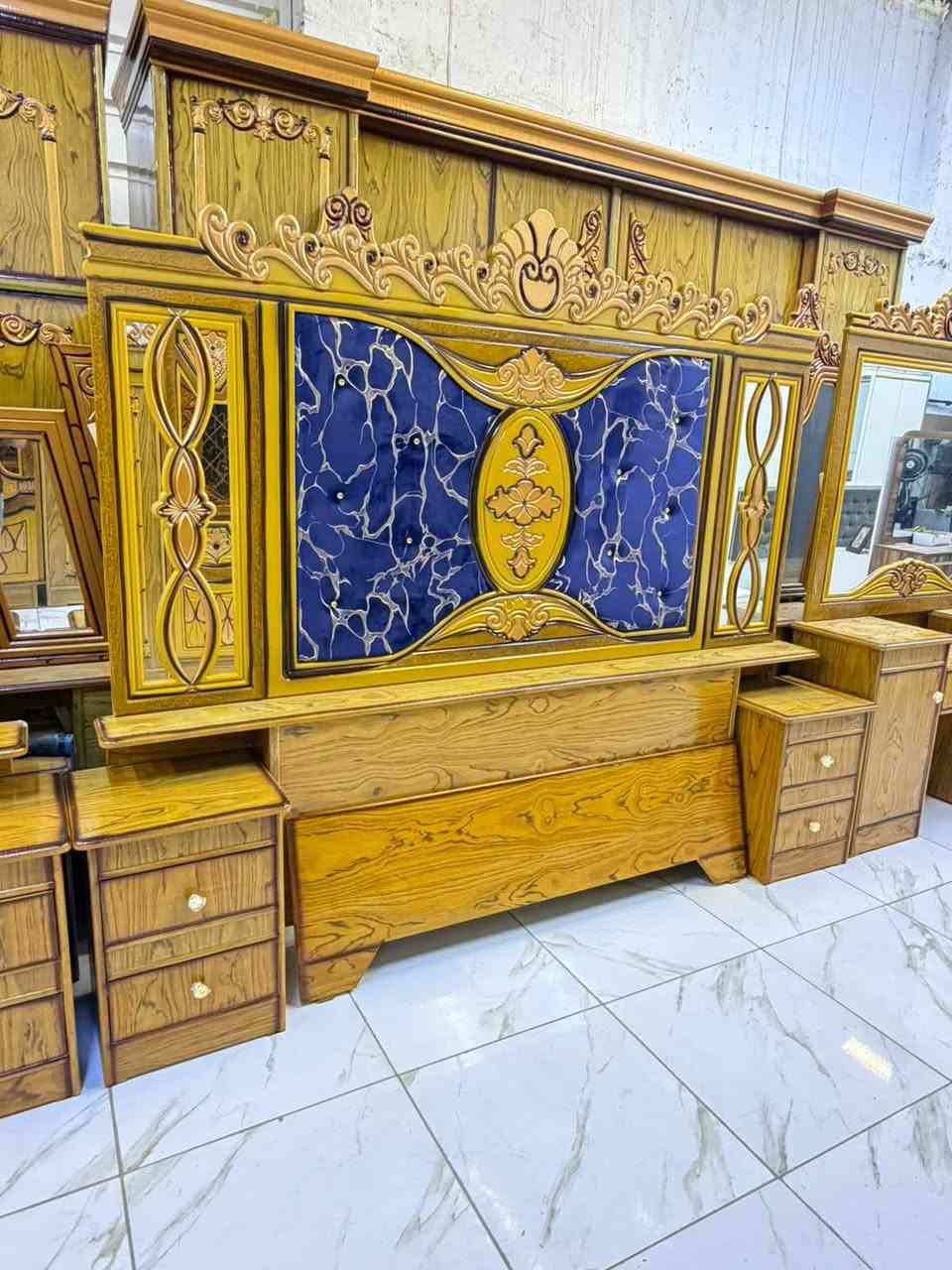تصفية محلات لحكو باخر قطع من الغرف الجديده شغل الوسط 6باب ام ملحق سعرها بس 775شامل التوصيل والشد لڪل مناطق بغداد راسلونه واتساب وتدللون ***********
