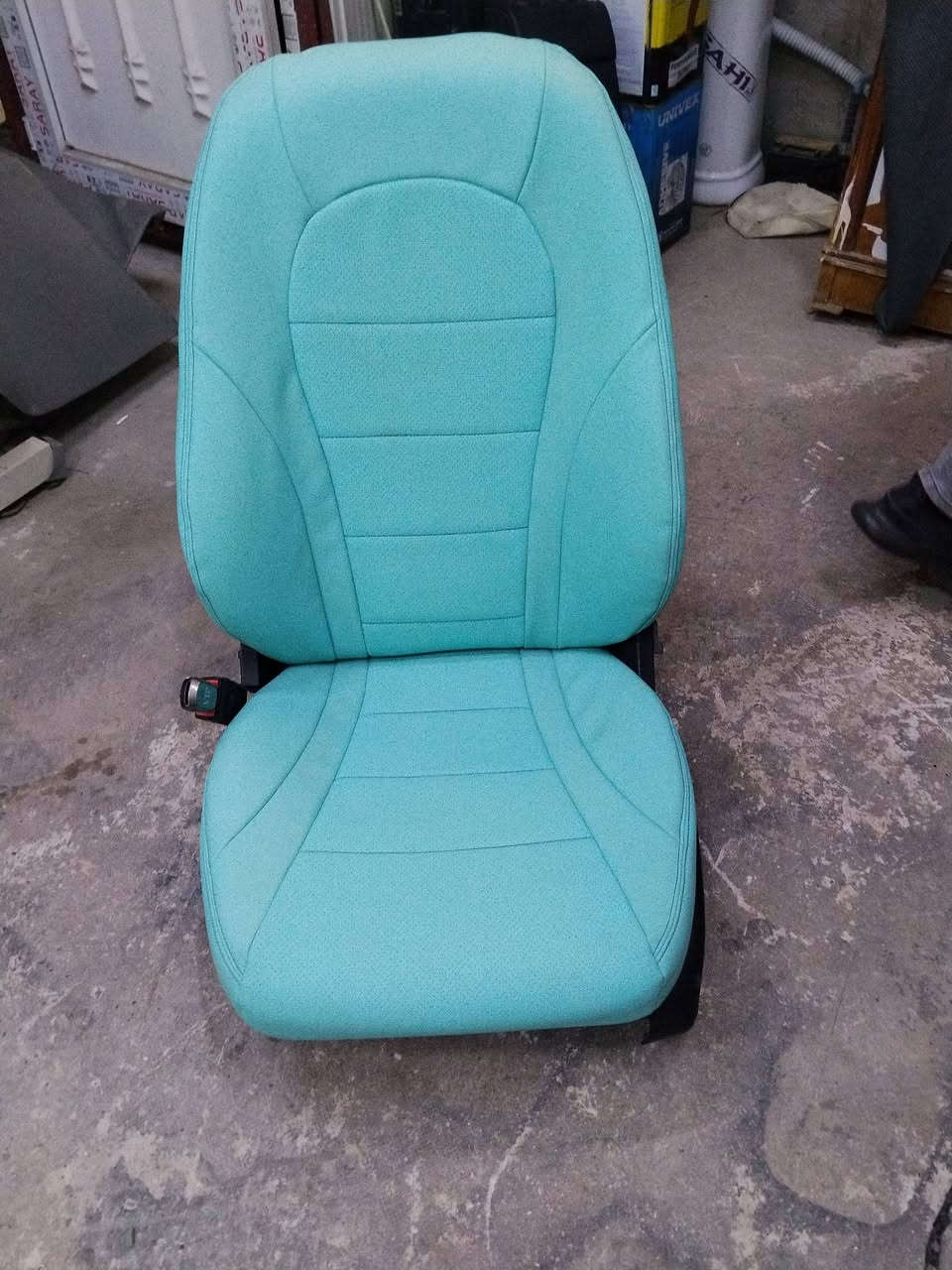 دوشمة الإبداع 
دوشمة وكماليات جميع انواع السيارات 
العنوان الكريعات شارع الوقف السني 
***********
