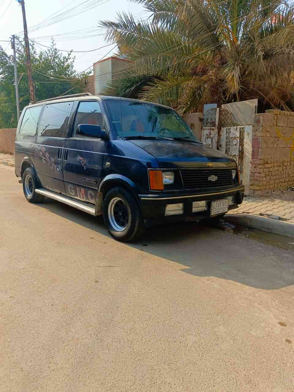 سلام عليكم استرو فان موديل 1993 رقم ديالى بلاديه السياره كير مكينه خير من الله السعر 28 وبيه مجال لطيبين مكان السياره الحسينيه مال الراشديه استفسار اتصال ***********
