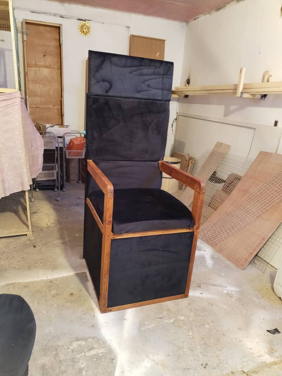 منبر حسيني شغل حسب الطلب تزكام خشب طبيعي للاستفسار خاص او اتصال ع الرقم ***********
