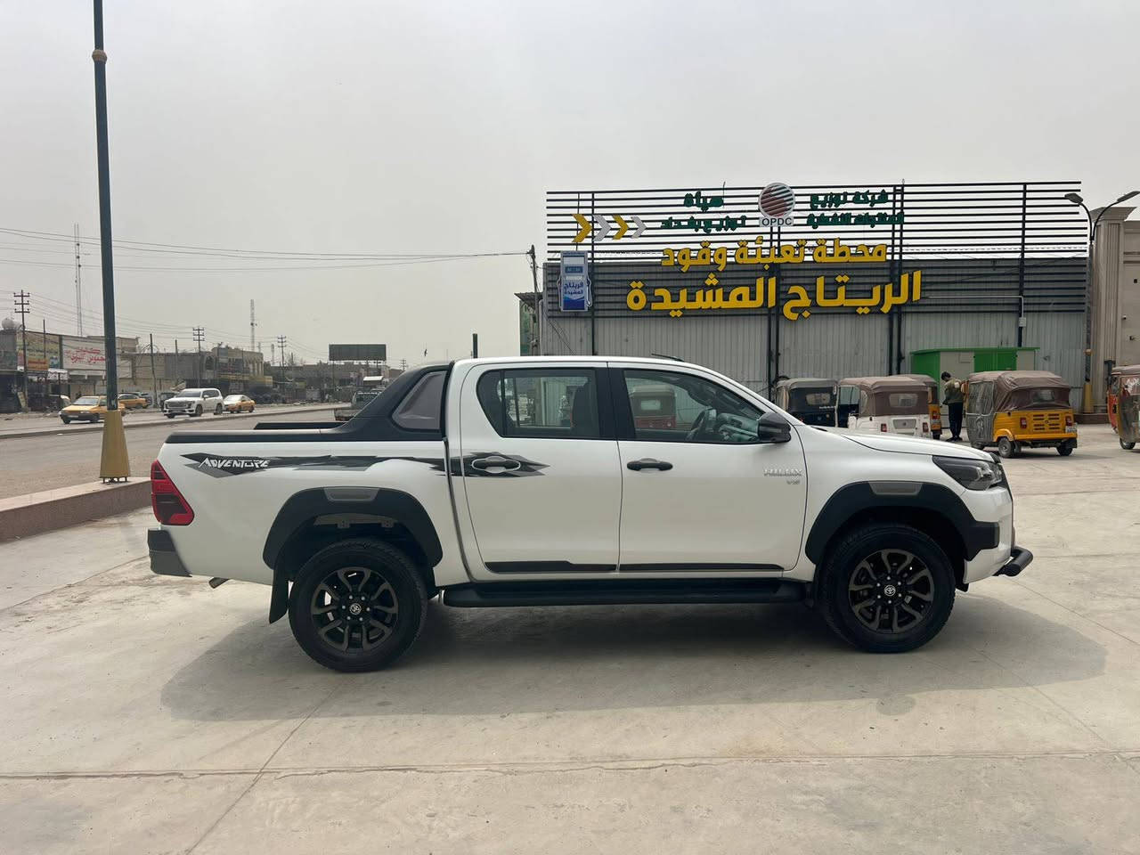 السلام عليكم
بيكم هايلوكس للبيع دافنجر موديل (2025) 
سيارة ماشية (16الف ) سيارة مكفولة كفالة عامة بحالة الوكالة 
الاستفسار على هاذة الرقم (***********)
