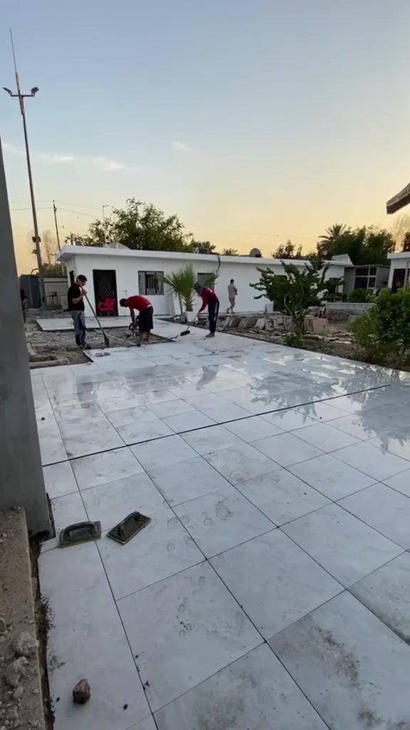أكو خلفه سيراميك وشغل واضح مثل مامبين بصوره سعره مناسب اي ستفسار ثاني يتصل ع رقم بي وتساب***********
