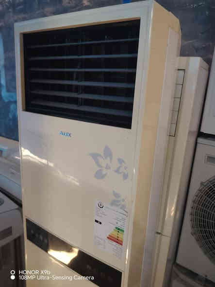 السلام عليكم سبالت مال فندق
  اغلبهن مليك شغال موطورة. وبيهن مقفول غاز
مكان كربلاء
 فقط داخليه وخارجيه
 عدد 15سبلت
حجم طن ونص عدد9
حجم 3طن جداري عدد2
حجم طنين ونص كنتوري عدد 3
متواجد واتساب فقط او تصل***********
