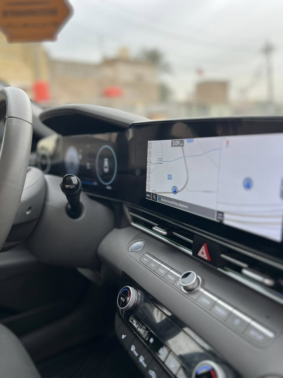 السلام عليكم هونداي النترا 2024 لون.  نفطي دخول جديد  للبيع فقط.
اصدار سنويه 2025/2/9 
نافذه لغاية 2031/2/9 
هزه وترقيم جديد 
نص قطعه صبغ جاملق امامي 
بدون لا دواخل ولا اي ايرباك 
صور. الحادث مرفقه بالمنشور
سعة المحرك:- 2000دوش
🔘 عداد المشي. 24m
🔘الموديل 2024
🔘 فتحه سقف 
🔘 الون نفطي مميز 
🔘شاشة دجيتل متصلة بلكامل
🔘بصمة تشغيل 
🔘بصمة أبواب
🔘 سايد بريك بصمه 
🔘بصمة صندوق 
🔘تشغيل عن بعد
🔘رادار امامي رادار خلفي وجانبي
🔘مانع تصادم بريك ذكي 
🔘مدخلين شحن واوكس
🔘تبريد بيانو منفصل
🔘دشبول لد بلادي الوان
🔘كاميرا خلفية دوارة
🔘كراسي تدفئة 
🔘مانع تصادم  
🔘حساسات اطارات 
🔘مثبت سرعه Cross
🔘اضوية اماميه LED
🔘نضام ترحيب عند الاقتراب 
🔘مانع انزلاق 
🔘تدفئة بالكشنات
🔘تدفئة ستيرن 
🔘دخول ذكي 
🔘نظام قيادة ذاتية 
🔘انارة اضوية اوتوماتيك
🔘نظام GPS + خرائط 
🔘3 أنظمة قيادة (eco,Nor, sport) 
🔘شاشة اعطال الكترونية 
🔘زر عرض الكاميرا
🔘شحن واير ليس
اذا شراي حقيقي  اتصل واتساب ابواحمد وانشاالله مااقصر بسعر 
 ***********
