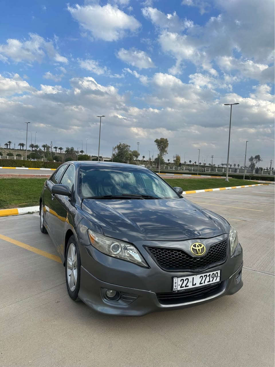 كاميرى 2011 نه وتى يه مريكى  بيلادى سپورت فول مواسه فات كوشين جلد و هيته ر گيج شه معه بيلادى سلايد ده بل سليونسا زور خاوينه سياره كه 4 پارجه ى سبوغه باقى هه موو جيانى به شرت نرخ 90$ ژم *********** أربيل, العراق
