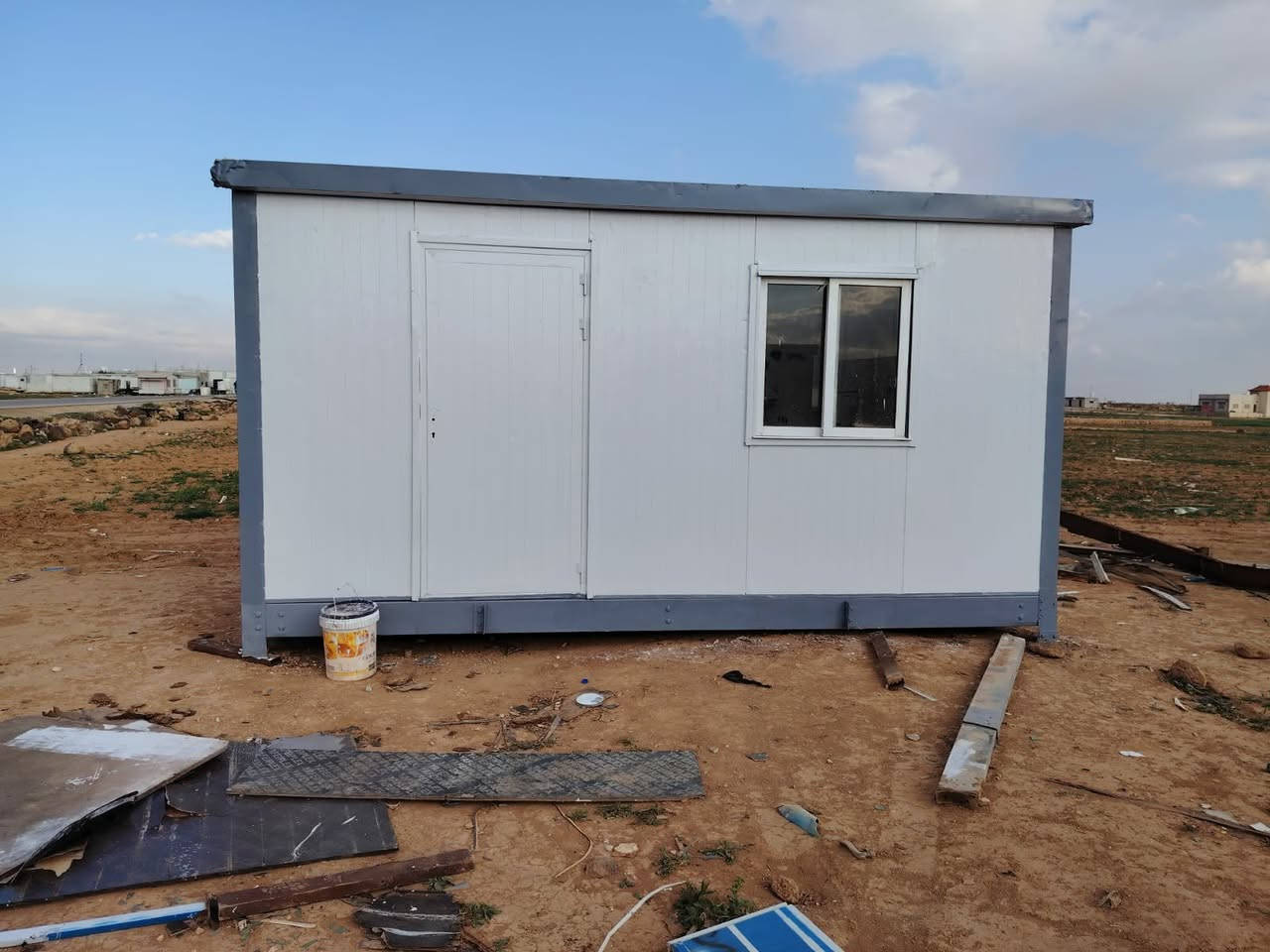 كرفانات مستعمله بحال الوكالة بسعر مناسب لجميع
بجميع المقاسات  ااو تفصيل مستعمل

مقاس 3ب3  360

مقاس 3 ب 5  سعرو من 450ل  600 حسب نظافته ونوع العزل

مقاس 3 ب6 سعرو من 600ل 700

مقاس 3 ب7ب 900

مقاس 3 ب8 ب1100 غرفتين وحمام  

مقاس 3 ب9 حسب الطلب  بتقسيمة يلي بدك ياها ب 1300

مقاس3ب10 ب1500

للاستفسار : ‏‪‏0788713418

صلو على رسول الله 🤍


**إذا كنت صاحب هذا الإعلان وتريد حذفه لأي سبب، رجاءا أرسل رسالة إلى الدعم الفني**