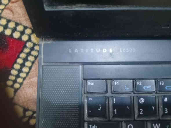 حاسبه ديل شغاله الرام 4 الهارد 320 وندوز7 عوزها بس بطاريه مع شواحن اثنين وحده اصليه 135واط و الثانيه عادية السعر 80 مكاني كربلاء رقمي *********** الرياض
