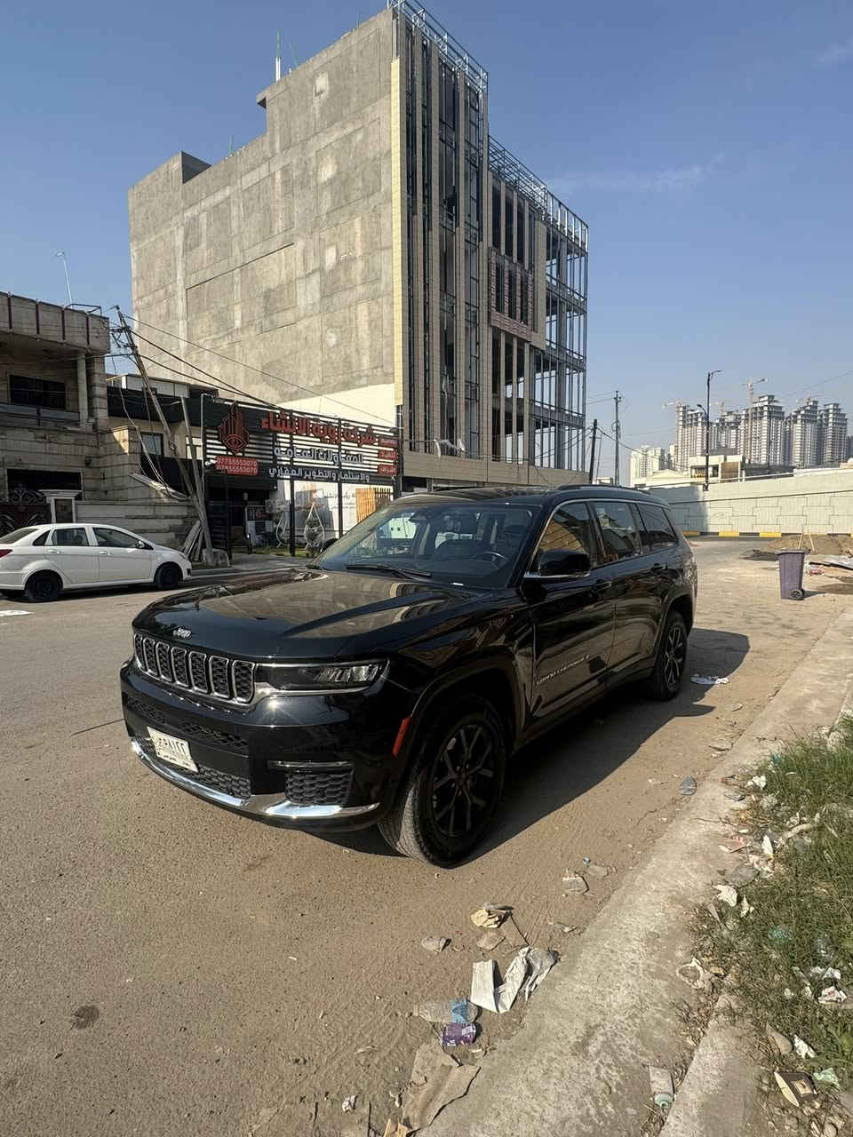 السلام عليكم
للبيع جيب موديل 2021

لمتدد

ماشية 56 الف

مرقم بغداد بأسمي تحويل ثاني يوم
حادثها جاملغ وبنيد 

المواصفات :

كشنات جلد وكهرباء
فور ويل
هاند بريك بصمة
مري قلاب 
رادارات امامي وجانبي
وباقي المواصفات المعروفة ب الفول
مكانها بغداد المنصور 

250 ورقة

للاستفسار
***********
