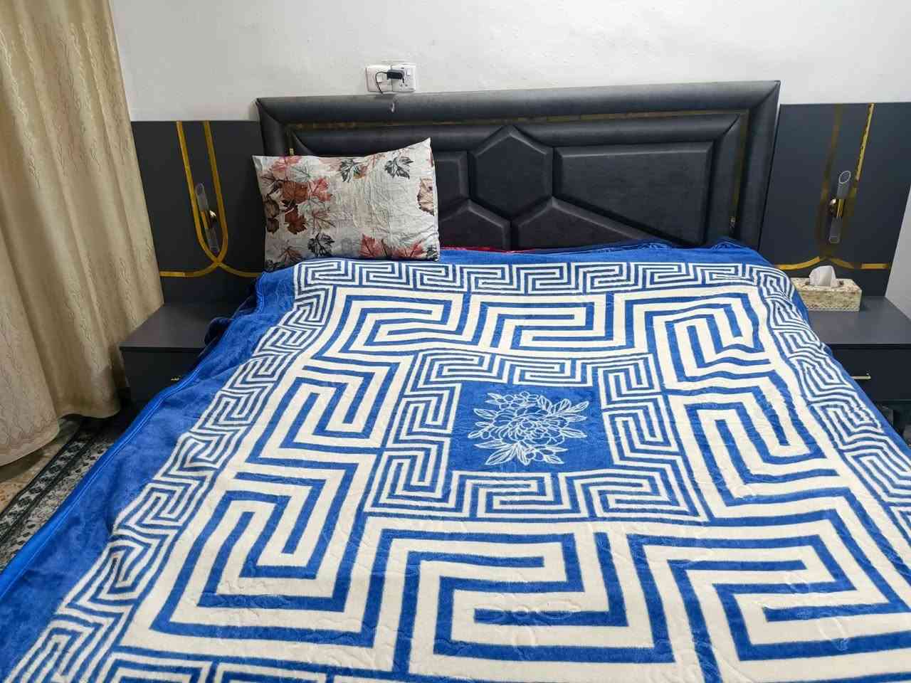 سلام عليكم غرفه نوم تركي  للبيع جديد استعمال ٦ أشهر فقط اشتريته ب مليون ٦٠٠ ابيعه ٧٠٠  بيه مجال  ١٠  قطعه. داخل كنتور نظيف جدآ نظافته ٩٠ % بغداد زعفرانيه


**إذا كنت صاحب هذا الإعلان وتريد حذفه لأي سبب، رجاءا أرسل رسالة إلى الدعم الفني**