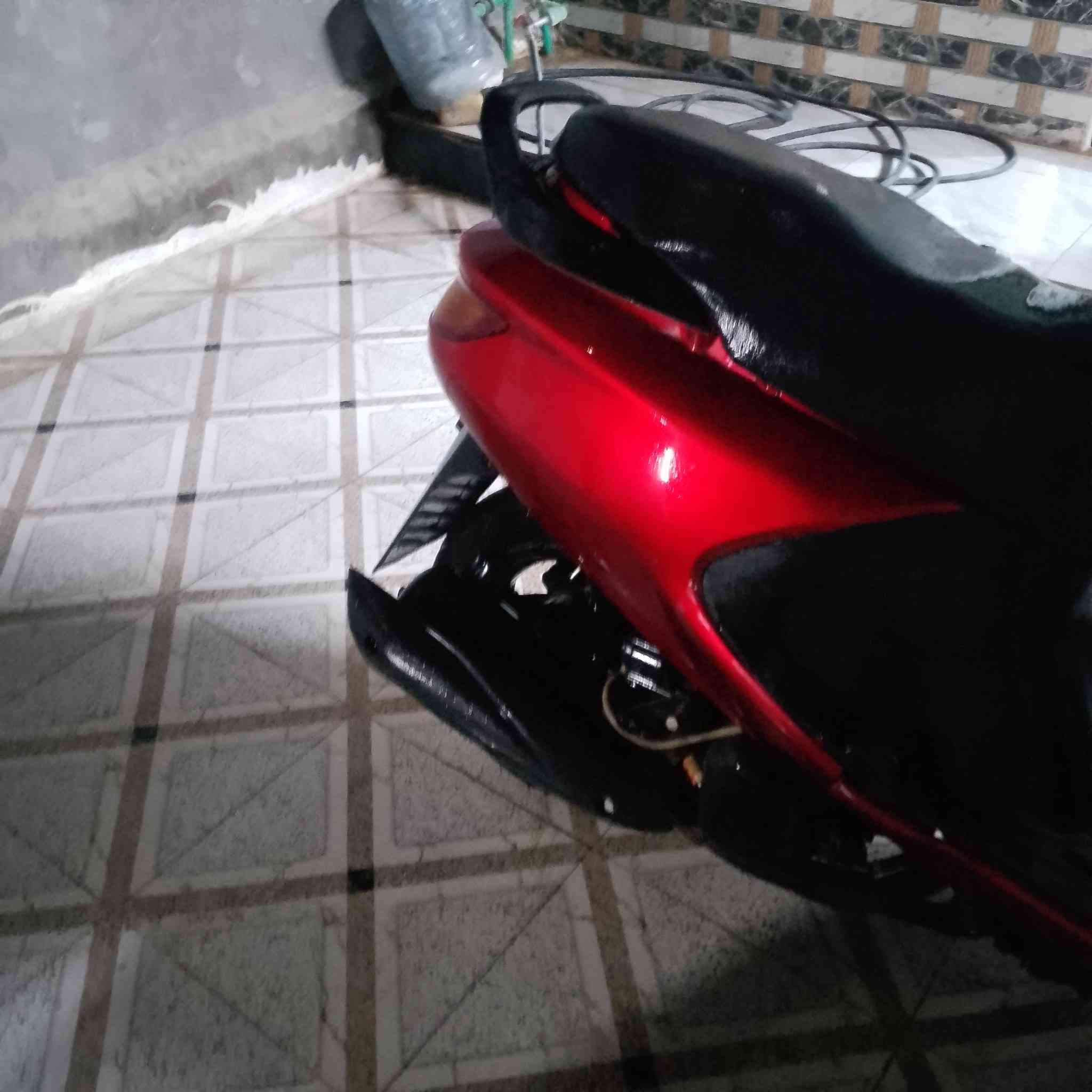 فراشه فحل دسك للبيع  مكان بلقاسم السعر وباقي تفاصيل خاص أو اتصال علا رقم ***********
