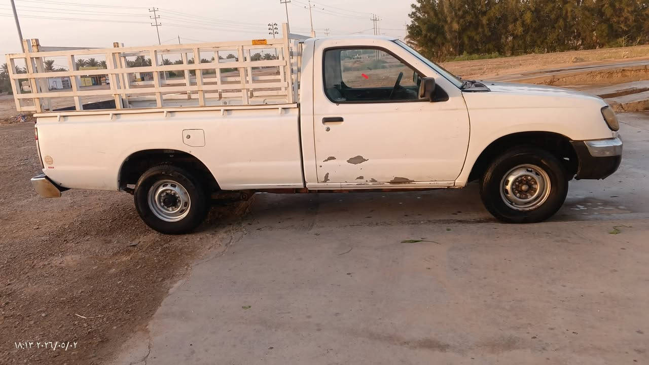 السلام عليكم
للبيع فقط نيسان 2002 رقم بابل جديد بيها صبغ قطعتين.و بيها تگشير صبغ بسيط موضح بالصور. السيارة مكينتها 2400جاهزة مكينة گير تبريد السعر 72 مجال قليل المكان صويرة رقم الهاتف ***********
 للعلم السيارة استخدام قليل وما متعوبة صاحبها فصللها محجر حتى يشتغل بيها بالجام شاف الشغل تعبان وراد يبيعها.
