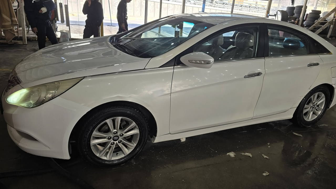 السلام عليكم
ادوات ادوات
متوم اربيل طبق اصل عل شاصي 
وارد كوري بانزين بانزين
كصه قماره فقط  جديد كارتون سياره
سوناتا موديل 2014
بصمه سياره
كشنات كهرباء
تدفاء كشنات
مكينه وكير كفاله
محرك دوش2400دوش
حداديه جديد
تبريد  شغال
سياره جاهزه من كلشي ماتصرف عليها ربع
السعر 52وييه مجال قليل
السياره بنجف موجود
***********
***********
