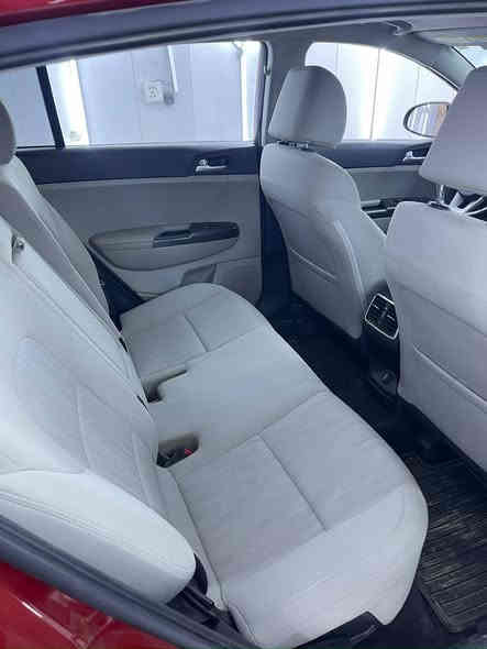 من رخصت لادمن المحترم 
سبورتج موديل 2021 بسمي  عداد المسافه ٦٦ مايل صور الحادث مرفوقه ***********
