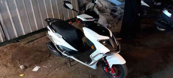 دراجه سكنس مكينه  ياباني بلادي صارلها ٤ ايام طالعه كلها بلادي لدات اشاير كلها شغاله وصل معرض موجود وبعدها بحاله المعرض هاتف ***********
