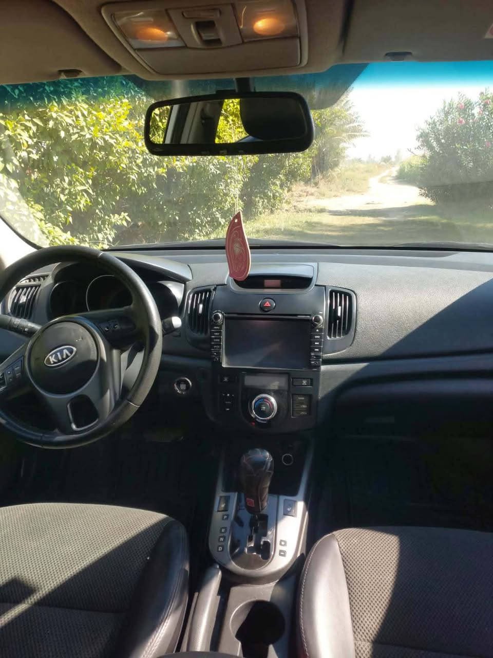 سيراتو 2010 رقم بغداد محرك 1600 فول مواصفات بصمه بيه قطعتين صبغ فقط عنوان بغداد محموديه ***********//***********
