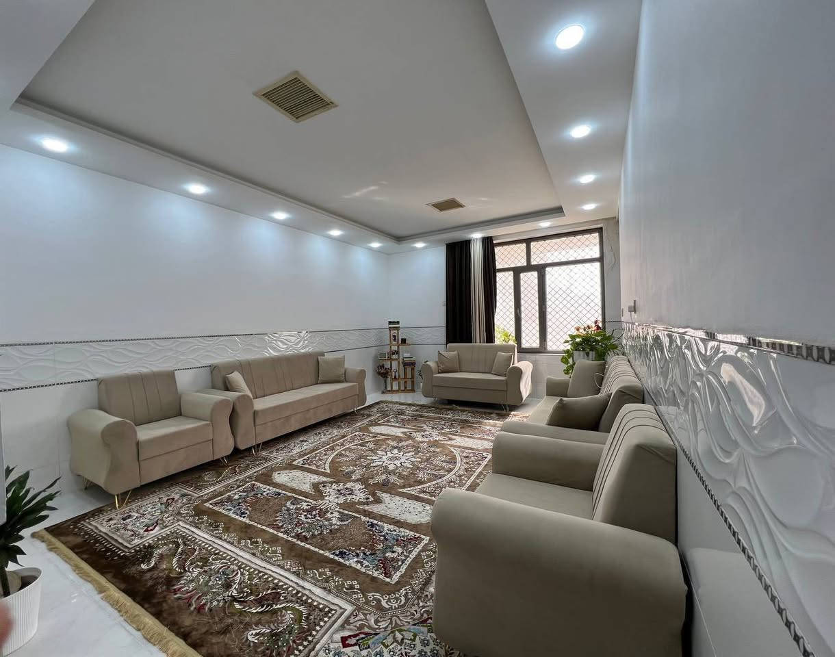 تــاقمـــێکـــی دەســـتکــرد لـــۆک لـــۆک🔗
١٠ نـــەفەریـــیە🤝لــۆک لۆک بێ شوخــت😁
رەحـــمەتت لێبێت   مەڵێ بۆم دانێ ڕێک باریکە لۆک لۆکە
بای ٣٦٥ هەزار و کەمێک معامەلەیە
کێ زوو هات ماڵیەتی
***********
