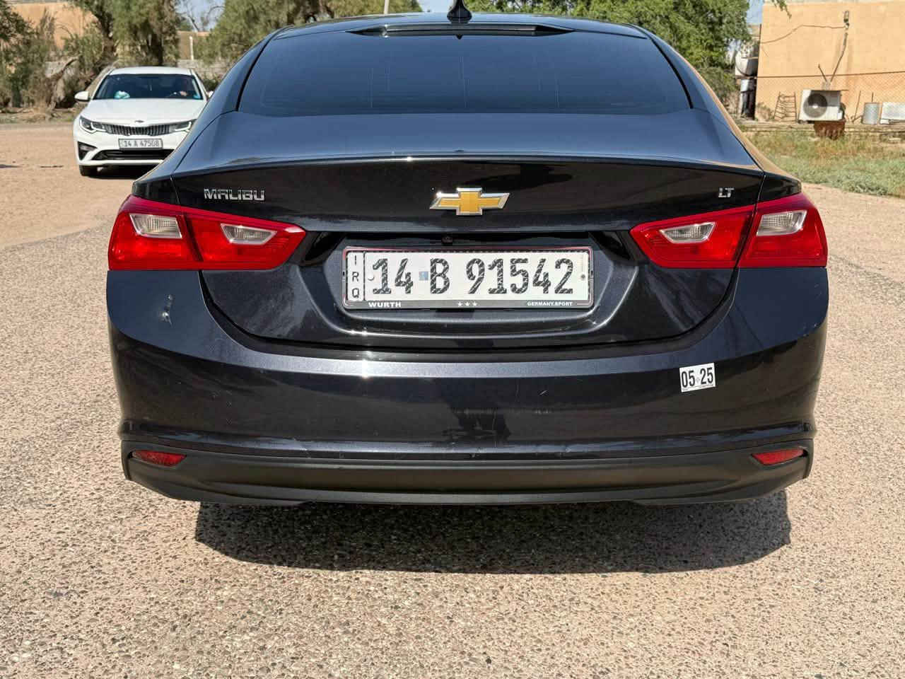 ماليبو 2023
سيارة علية نانو ( واكس) 
ماشية 69.000KM
بجم امامي خلفي كبس
لونه كحلي (رصاصي رمادي )
فئة LT:
كشنات كهرباء
كشنات تدفئة
كشنات حظن
رادار امامي ليزري
توقف تلقائي عند عدم الضهور في المرئاة الوسطية 
Apple car play وايرلس
Android Auto وايرلس 
يعني بدون كيبل
تبريد شاشة مناخين منفصل
تحديد مسار
وقيادة ذاتية تتبعية
ومثبت سرعة
فول تحكم ستيرن
شاشة اعطال
بصمة وتشغيل عن بعد سايد بريك كهربائي
سيارة علية ادامة كاملة من كل نواحي تشمل دهن كير ومكينة
ونوزلات و بلكات وجويتر
وحساسات الاوكسجين وحساس شوته وحساس دهن تخم تايم جديد سعرة تخم ٤٠٠ الف
• سيارة حادثة خفيف بابين مبدلات
تفصيخ مو تجاري
السعر 135ورقه
📍الرقم ***********
      ***********
📍 العنوان البصرة الزبير البرجسية
