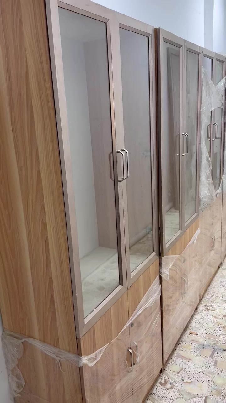 للبيع 
مكتبة سعر القطعه 60 الف 
الميز سعر الواحد 100 الف


**إذا كنت صاحب هذا الإعلان وتريد حذفه لأي سبب، رجاءا أرسل رسالة إلى الدعم الفني**