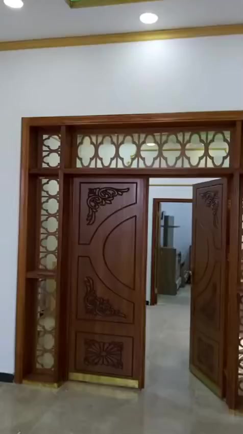 السلام عليكم صباغ كافة المنازل دواخل وخارج المنازل صبغ درجة اولا واسعار مناسبة وصبغ كافة الشبابيك والأبواب رقمي‏‪***********‬‏ بية واتساب متفرغ حاليا
