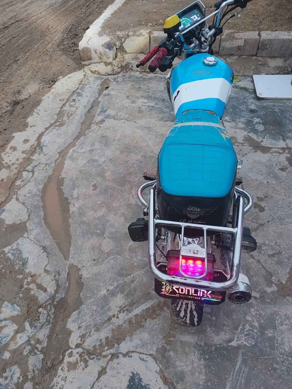 السلام عليكم /سيفان سولنك للبيع موديل 23  السعر 550وبي مجال شي قليل للشراي ***********
