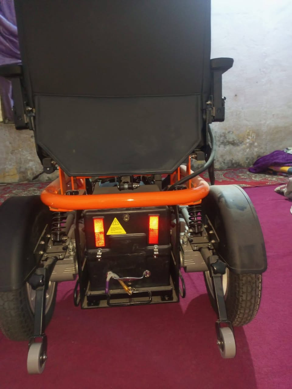 سلام عليكم عربانه شحن جديده غير مستخدمه للبيع السعر
مليون ونص قفل 
ناصريه مركز 
للاستفسار ***********
