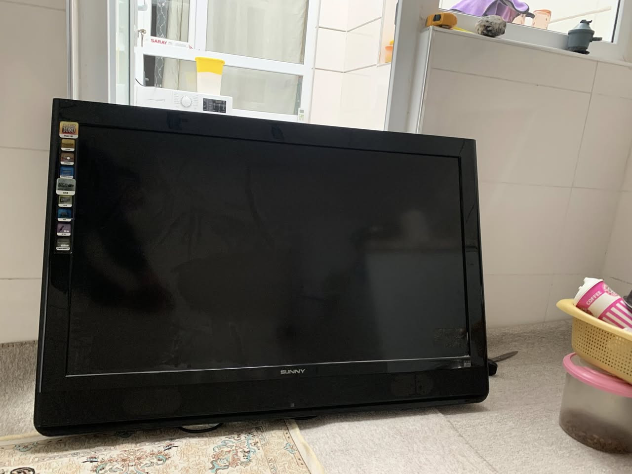 عندي تلفزيونات عدد اثنين
Lg حجم ٣٢ شغال و بشرط  سعر ٦٠ بي مجال قليل
Sunnyحجم ٤٢  شغال سعر ١٢٠ بي مجال 
***********
