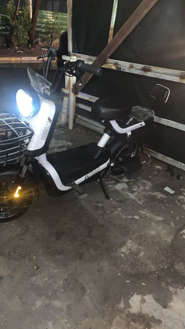 دراجه حجم 14 للبيع او مراوس بدراجه ار9السعر 325 الدراجه جديده مستعمله شهر مكاني بغداد الدوره 
الضفه99


**إذا كنت صاحب هذا الإعلان وتريد حذفه لأي سبب، رجاءا أرسل رسالة إلى الدعم الفني**