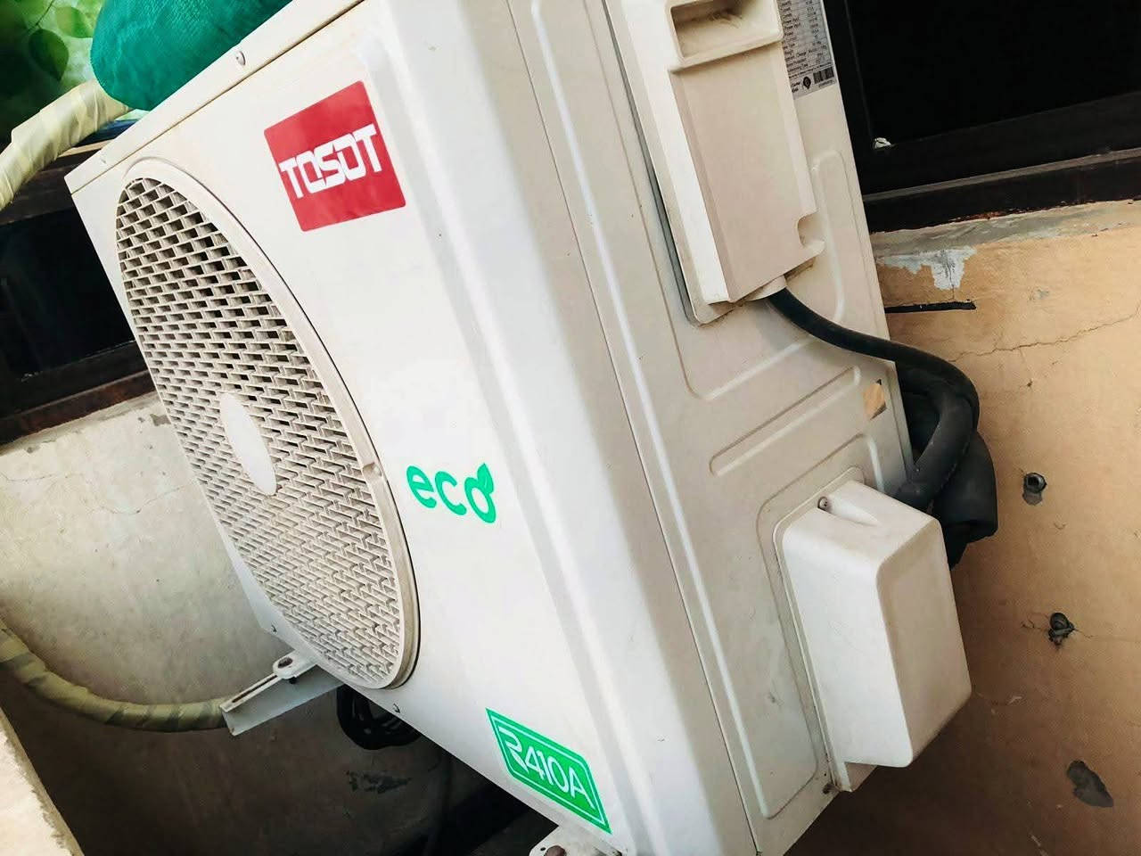 سبلت 2 طن توسوت الأصلي 
مستخدم قليل كلش نضيف بروده ثلج
تاخذه ع فحص السعر 600
استفسار *********** مكاني بابل جبله
