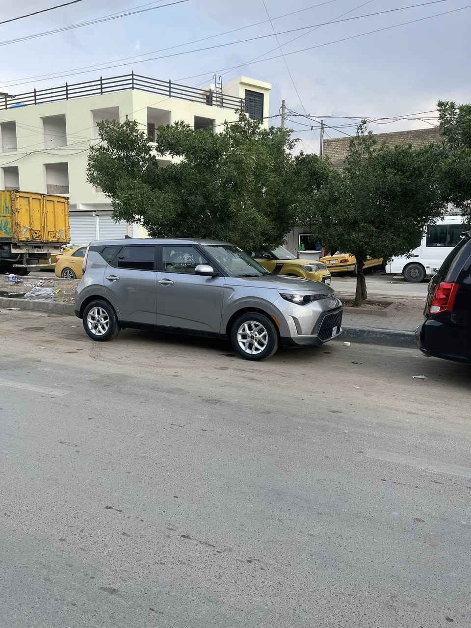 السلام عليكم كيا صول موديل ٢٠٢٥ وارد امريكي بدون حادث كلين سياره تقرير غرق سياره شغاله من امريكي تقرير تسير وتعمل ماشيه ٨ ميل وقابله الزياده دخول جديد مواصفاته رادار امامي خلفي جانبي نقطه عمياء ويل كب شاشه كبيره مكينه الفين دوش جاهزه السياره السعر ١٥١ بيه مجال بسيط مكان السياره بغداد حي العدل هاتف *********** بيع فقط
