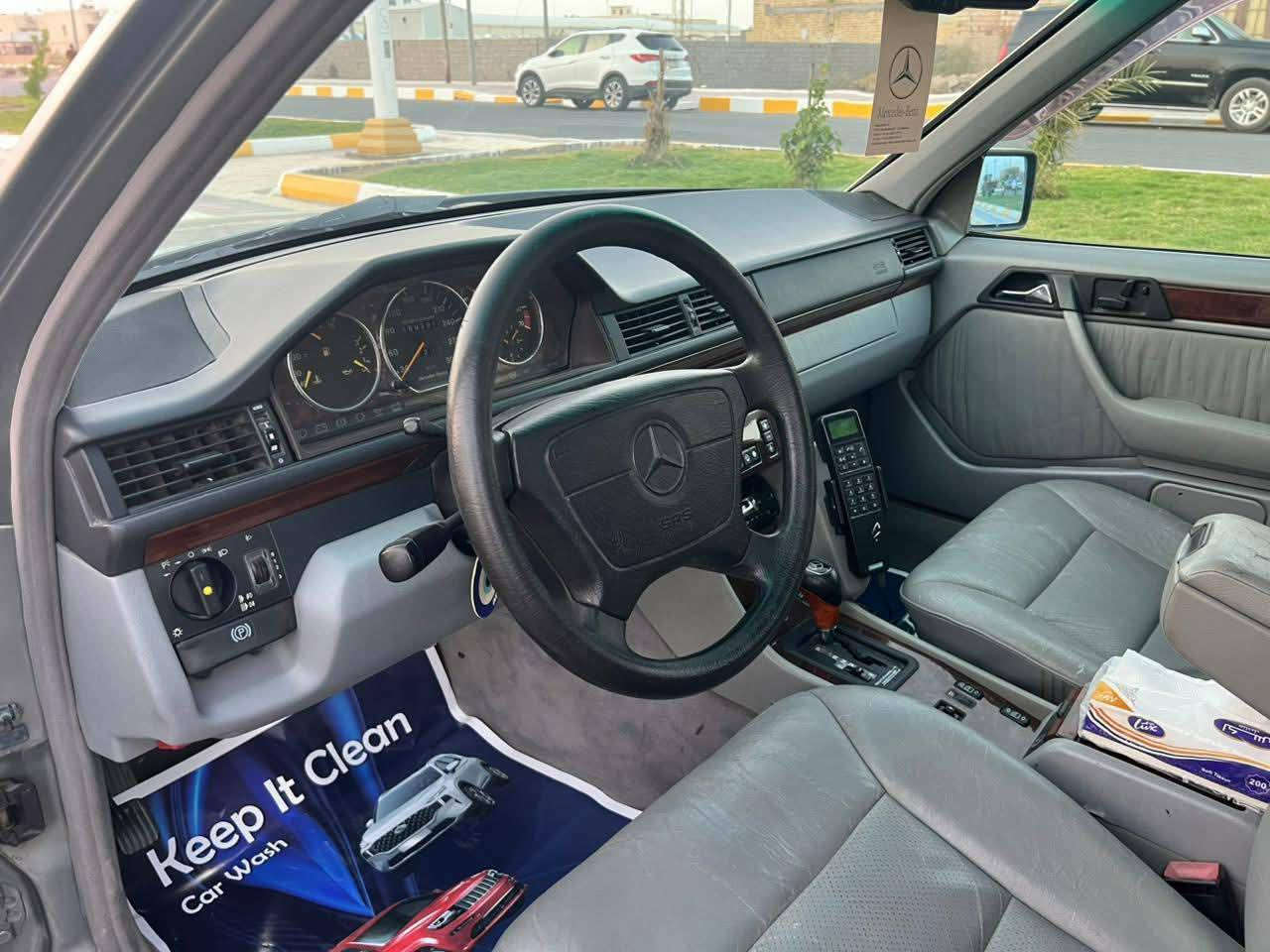 السلام عليكم/ مارسدس للبيع موديل 1991 محدث 1996 محرك خراطيم مواصفات AmG أصل رقم الهاتف/ ***********
